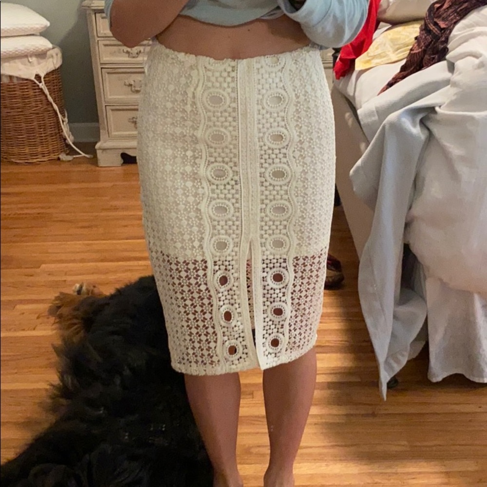 White crochet skirt with mini underlay